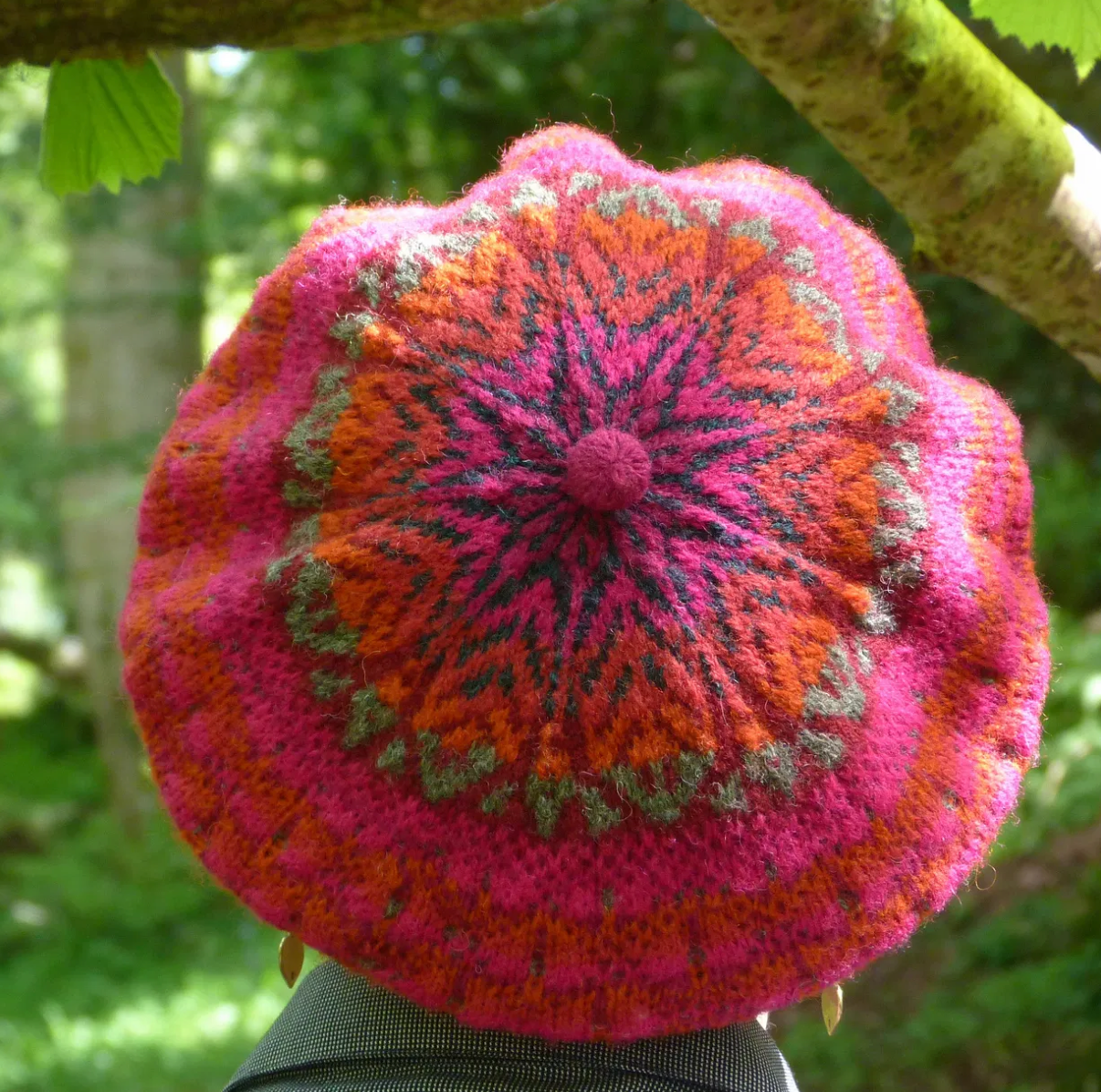 Leave Tam designed by Outi Kater