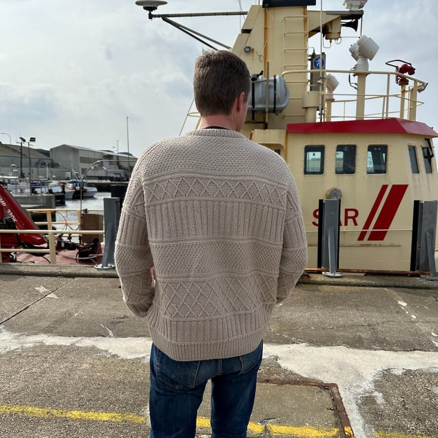 PetiteKnit Ingrid Sweater Man Pattern