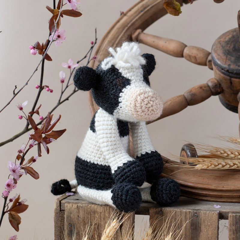 Toft Sarah the Friesian Cow Crochet Kit