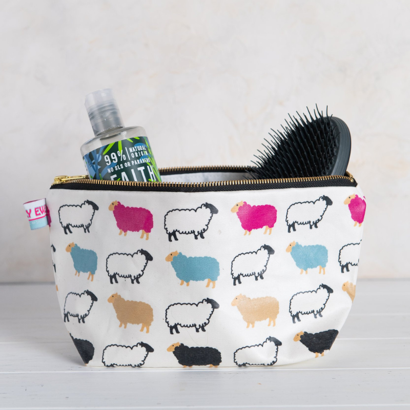 Hairy Coo Woolly Ewe Wash Bag